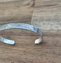 Load image into Gallery viewer, Cuff Sterling Silver Wood Embossed