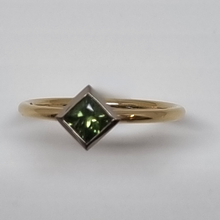 Load image into Gallery viewer, Green Sapphire Ring