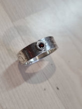 Load image into Gallery viewer, Garnet & Embossed Sterling Silver Ring