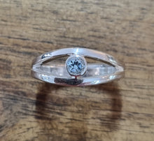 Load image into Gallery viewer, Topaz and Sterling Silver Ring