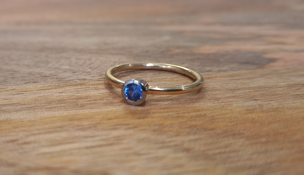 Round Blue Brilliant Sapphire Ring