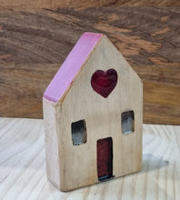 Load image into Gallery viewer, Dorma Heart House  - Red
