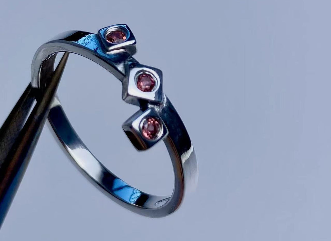 Garnets Ring