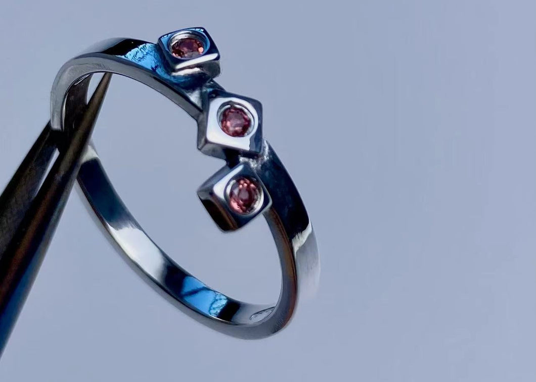 Garnets Ring