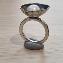 Load image into Gallery viewer, Pearl &amp; Sterling Silver Ring
