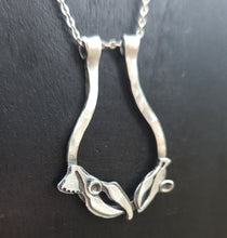 Load image into Gallery viewer, Gum leaves ring keeper pendant
