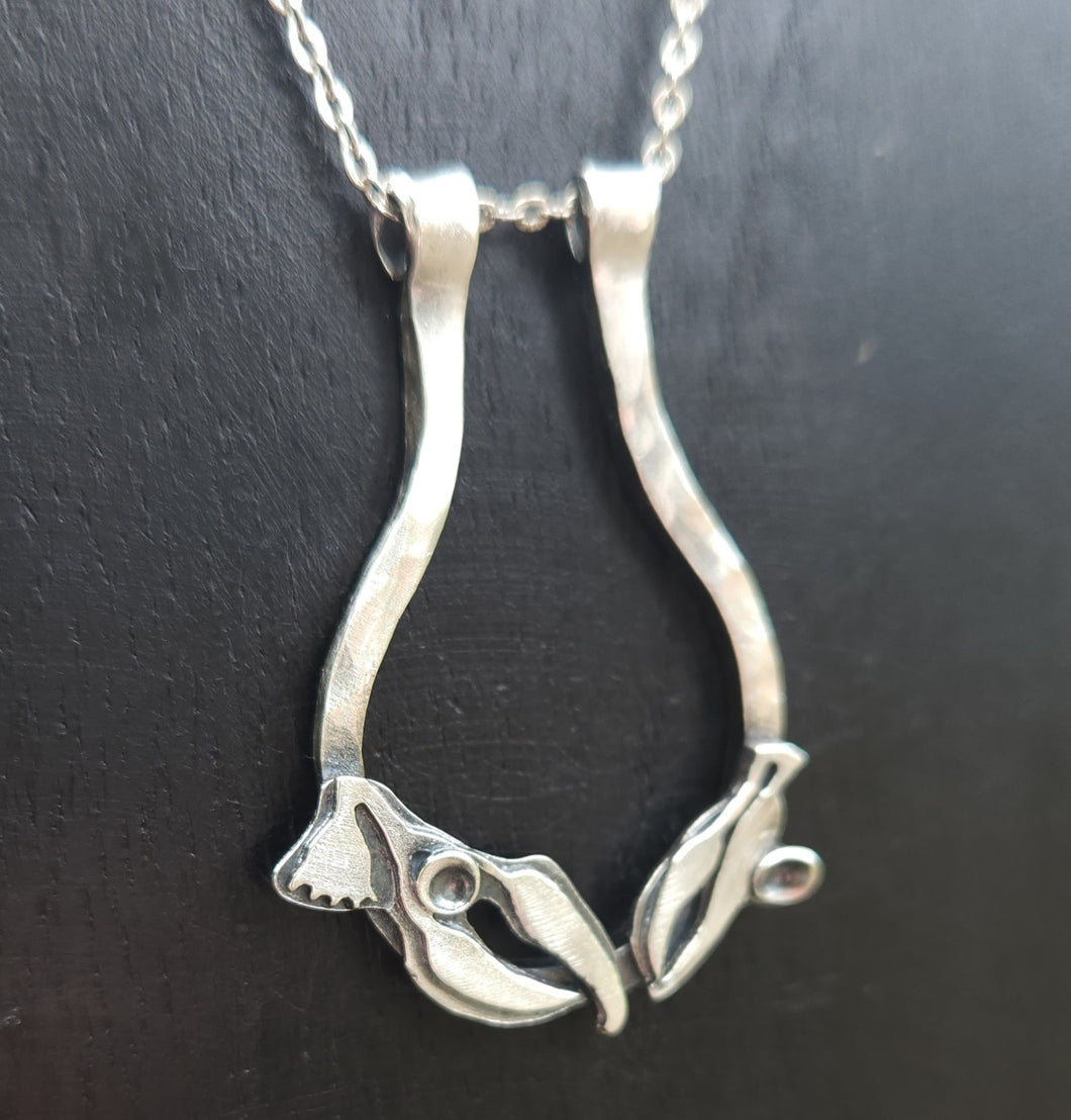 Gum leaves ring keeper pendant